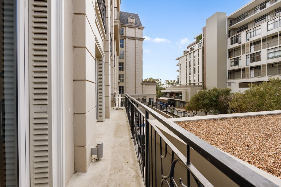 1 Bedroom Property for Sale in Green Point Western Cape